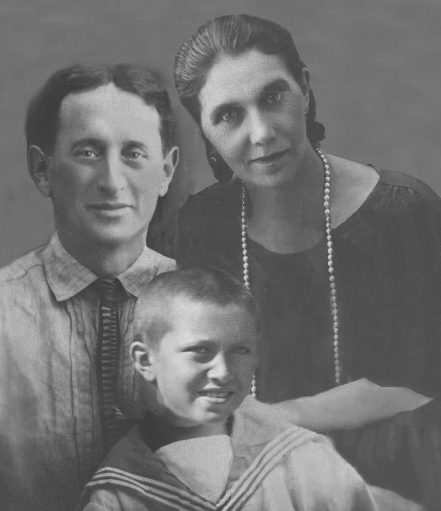 Z rodzicami, 1934 rok